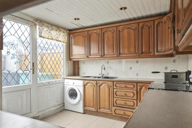 3 bed Terraced for sale Image 6