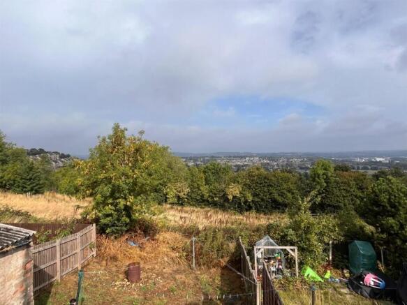 3 bed Semi-Detached for sale Image 6