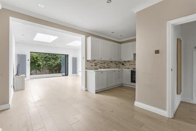 Kitchen & Living