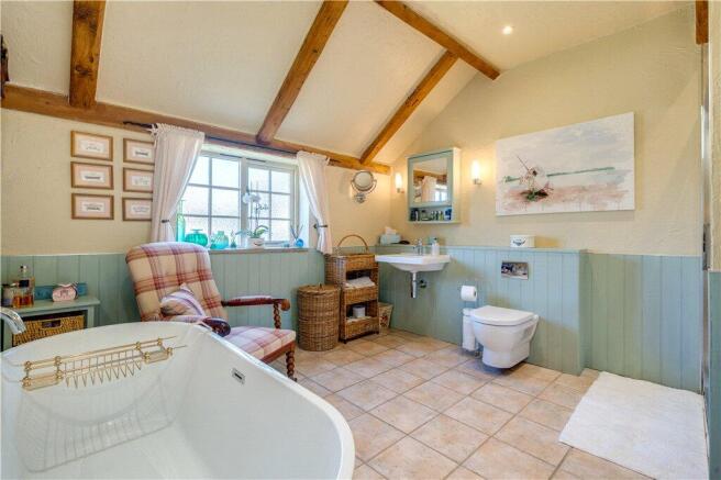 3 bed Detached for sale Image 12