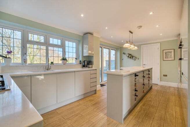 Kitchen / Breakfast Room