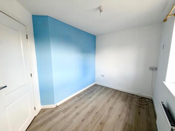 3 bed Semi-Detached for sale Image 9