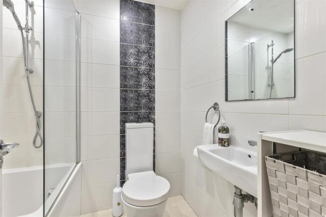 2 bed Apartment for sale Image 7