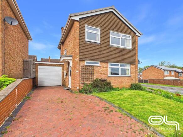 3-bed detached on Buckland Road, Stafford, £250,000