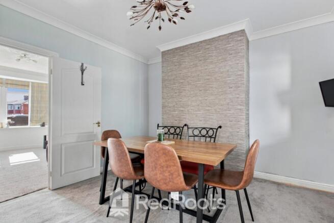 3 bed Semi-Detached for sale Image 4