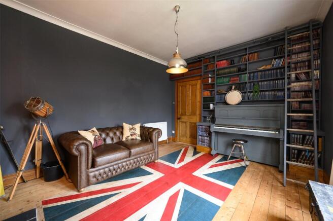 Bedroom/Study