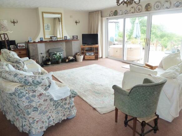 Spacious Lounge