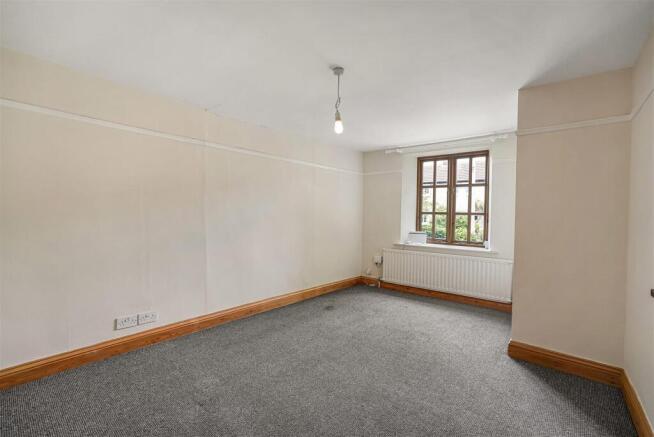 3 bed Semi-Detached for sale Image 8