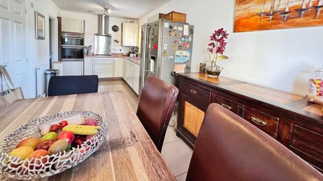 Kitchen diner