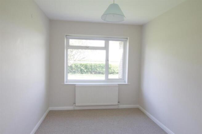 3 bed Detached Bungalow to rent Image 7