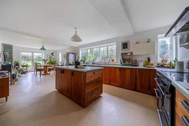 Kitchen/Breakfast Room