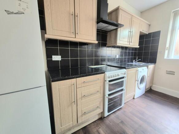4 bed Terraced to rent Image 11