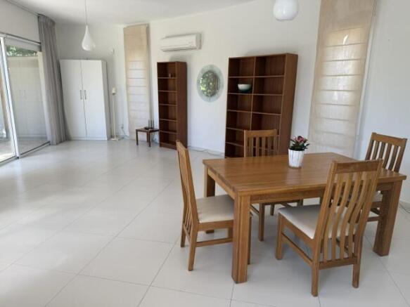 3 bedroom Bungalow f