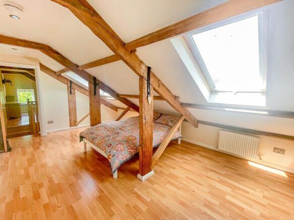 3 bed Maisonette for sale Image 12