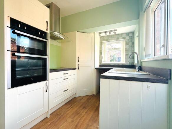 3 bed Semi-Detached for sale Image 8