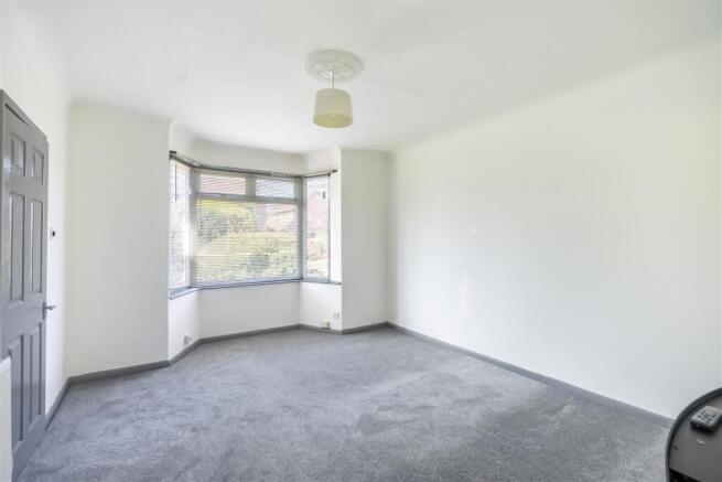 3 bed End of Terrace to rent Image 4