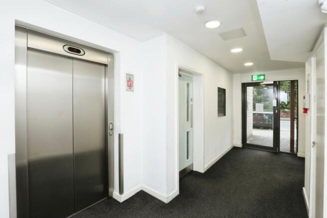 1 bed Flat for sale Image 12