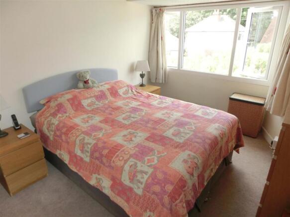 BEDROOM 2