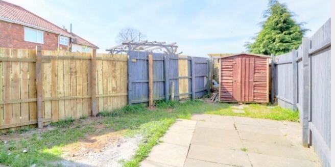 3 bed Semi-Detached to rent Image 8