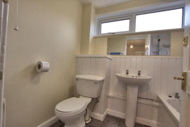 3 bed Terraced to rent Image 10