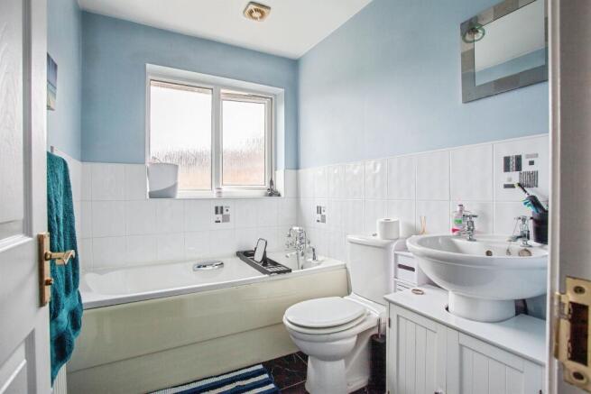 3 bed Detached for sale Image 3
