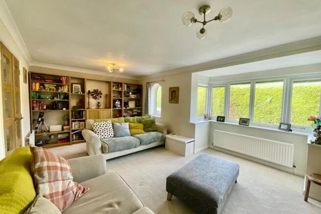 4 bed Detached for sale Image 6