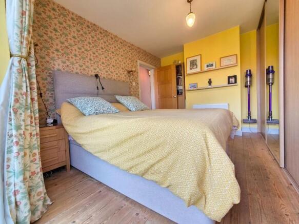 2 bed Semi-Detached Bungalow for sale Image 9
