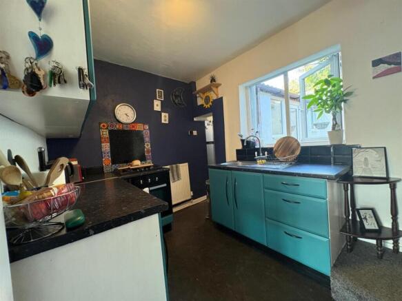 3 bed Terraced for sale Image 12