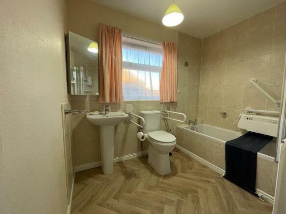 47 turker bathroom.jpg