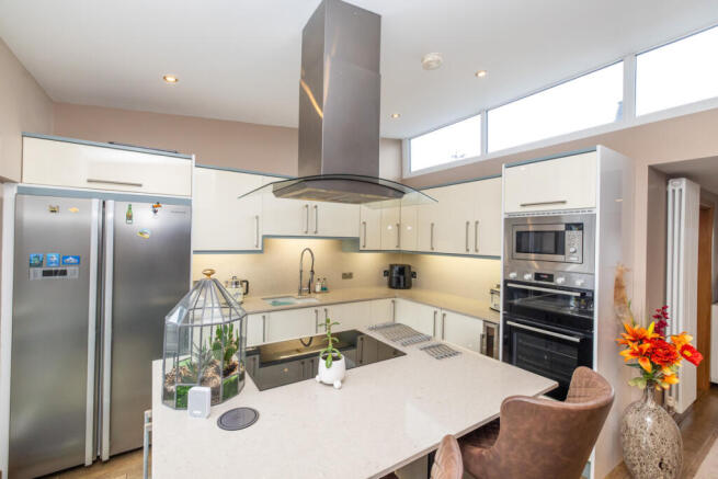 3 bed Bungalow for sale Image 7
