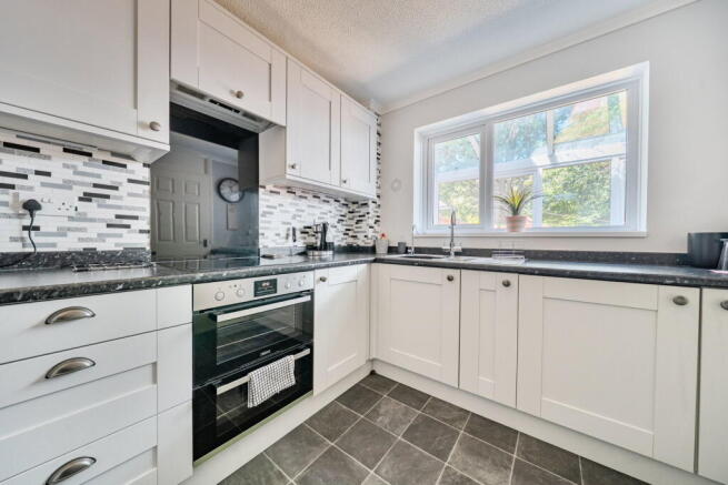 Copland Close, Basingstoke, RG22 4LB photo 4