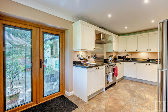 8616740-interiorW...