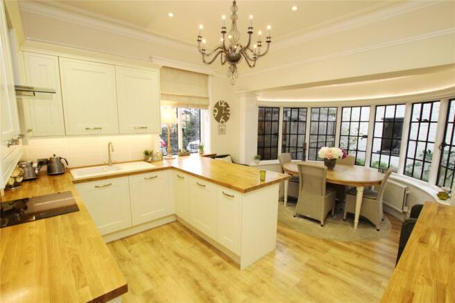 Kitchen/Breakfast Rm