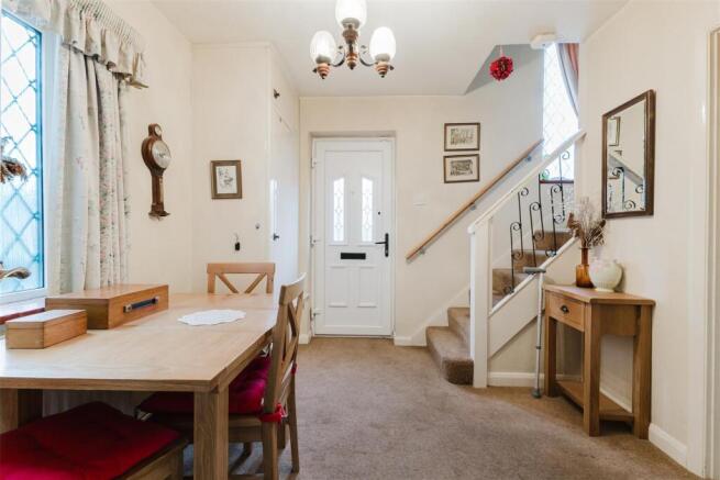 Entrance Hall 2.jpg
