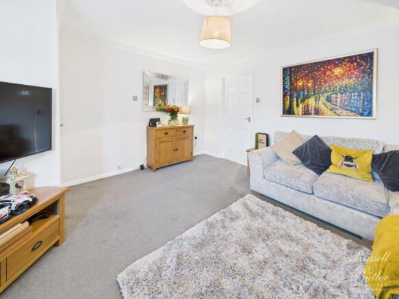 CAM01995G0-PR0367-STILL015