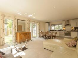 Flat 4, 409 Churchill House, Banbury Road, Oxford OX2 7RF