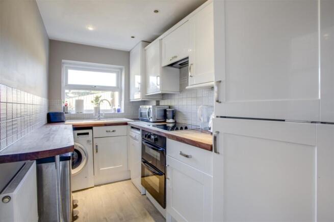 52 Plomer Green Lane Kitchen.jpg