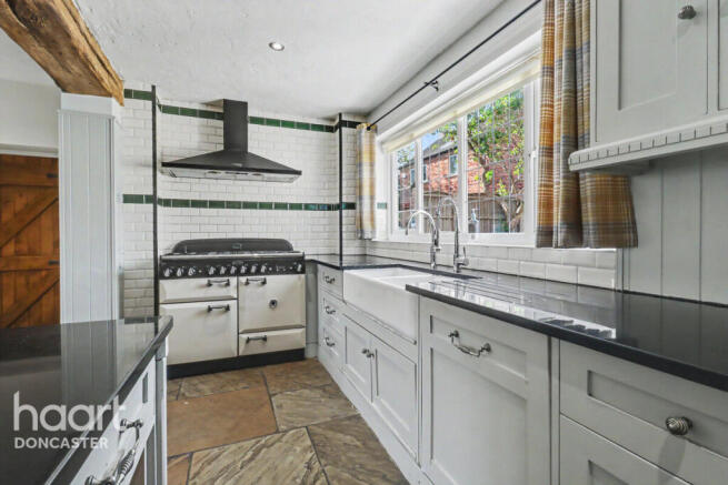 4 bed Detached for sale Image 12