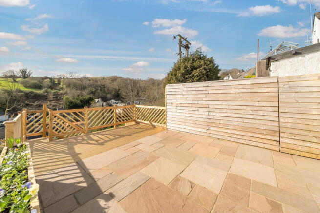 1439493-11-69ce95...