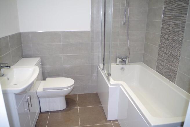 3 bed Terraced to rent Image 7