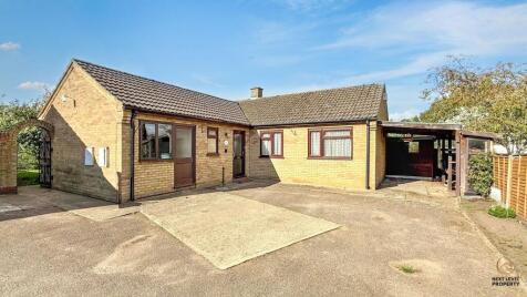 High Road, Elm, PE14