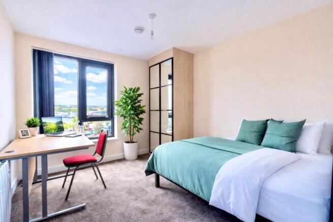 3 bed Apartment to rent Image 9
