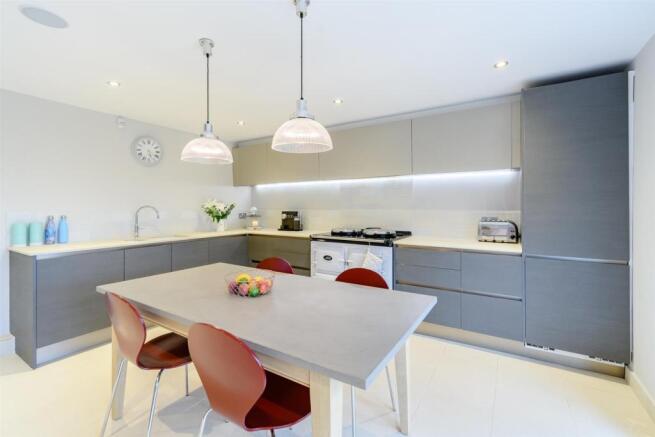 8431570-interior07-800.jpg