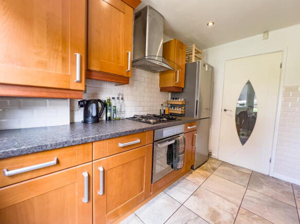 3 bed Semi-Detached for sale Image 10