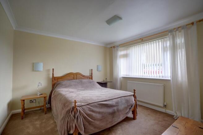 2 bed Semi-Detached Bungalow for sale Image 10
