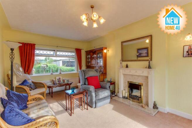 LOUNGE: