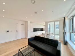 Flat 703, Gosnold House South, Escapade Place, London E14 0WL