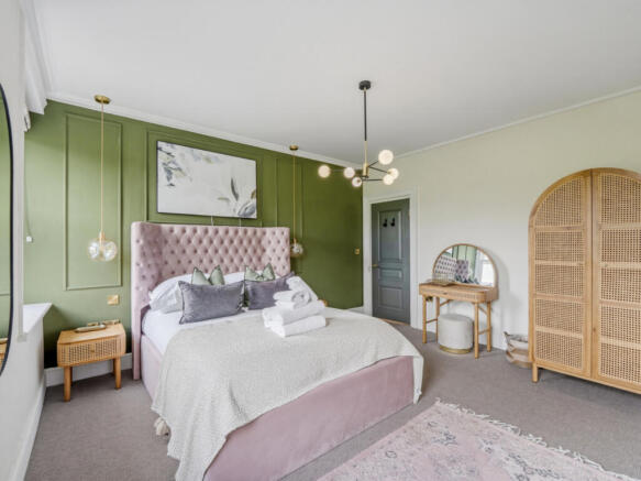 4 bed Semi-Detached for sale Image 10