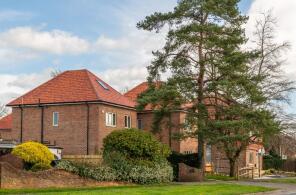 20, Weatherhill Road, Horley RH6 9NQ