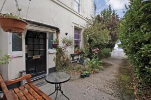 Flat 4, 1, Barton Villas, Dawlish EX7 9QJ